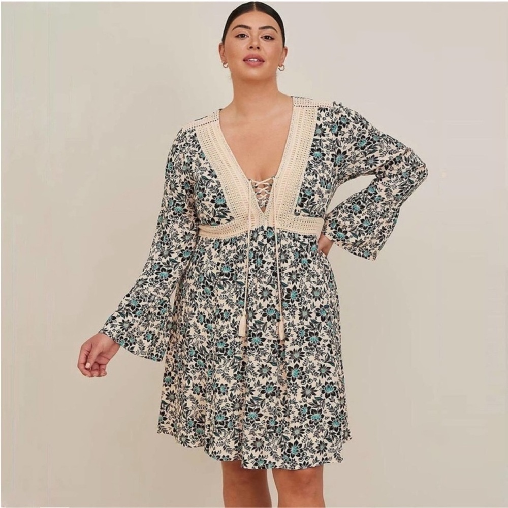Torrid Mini Gauze Lace-Up Floral Skater V Neck Dress Beige Size 4 - Picture 4 of 14